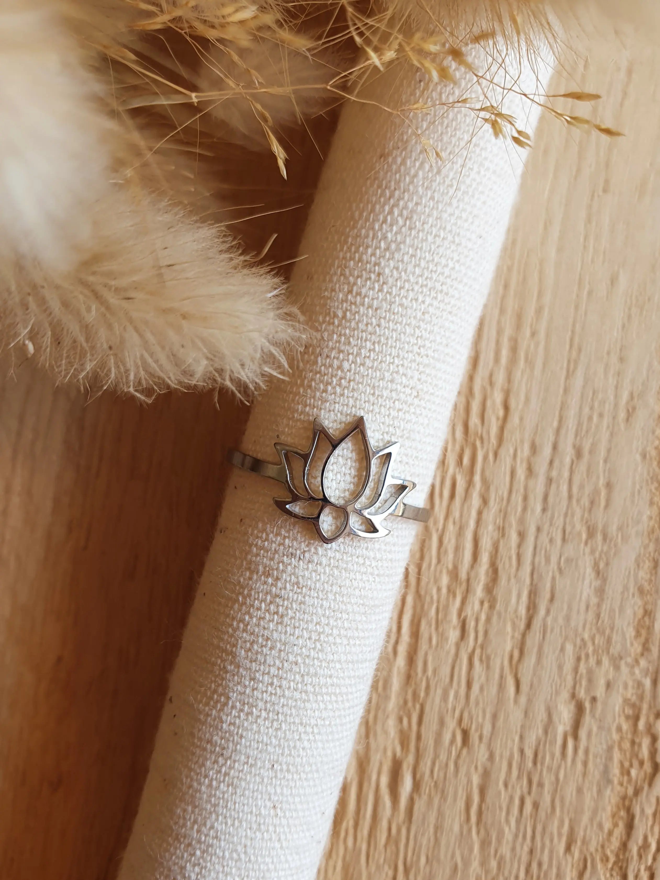 Bague fleur de lotus, bague fine réglable en acier inoxydable argent Micomidy Bijoux