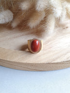 Grosse bague ajustable en acier inoxydable or et pierre naturelle - onyx noir, oeil de tigre, malachite, jaspe rouge Micomidy Bijoux