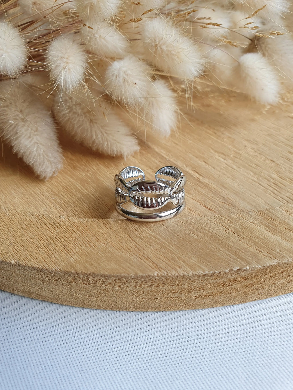 Bague Oceane - Bague ajustable en acier inoxydable or ou argent avec des coquillages cauris Micomidy Bijoux