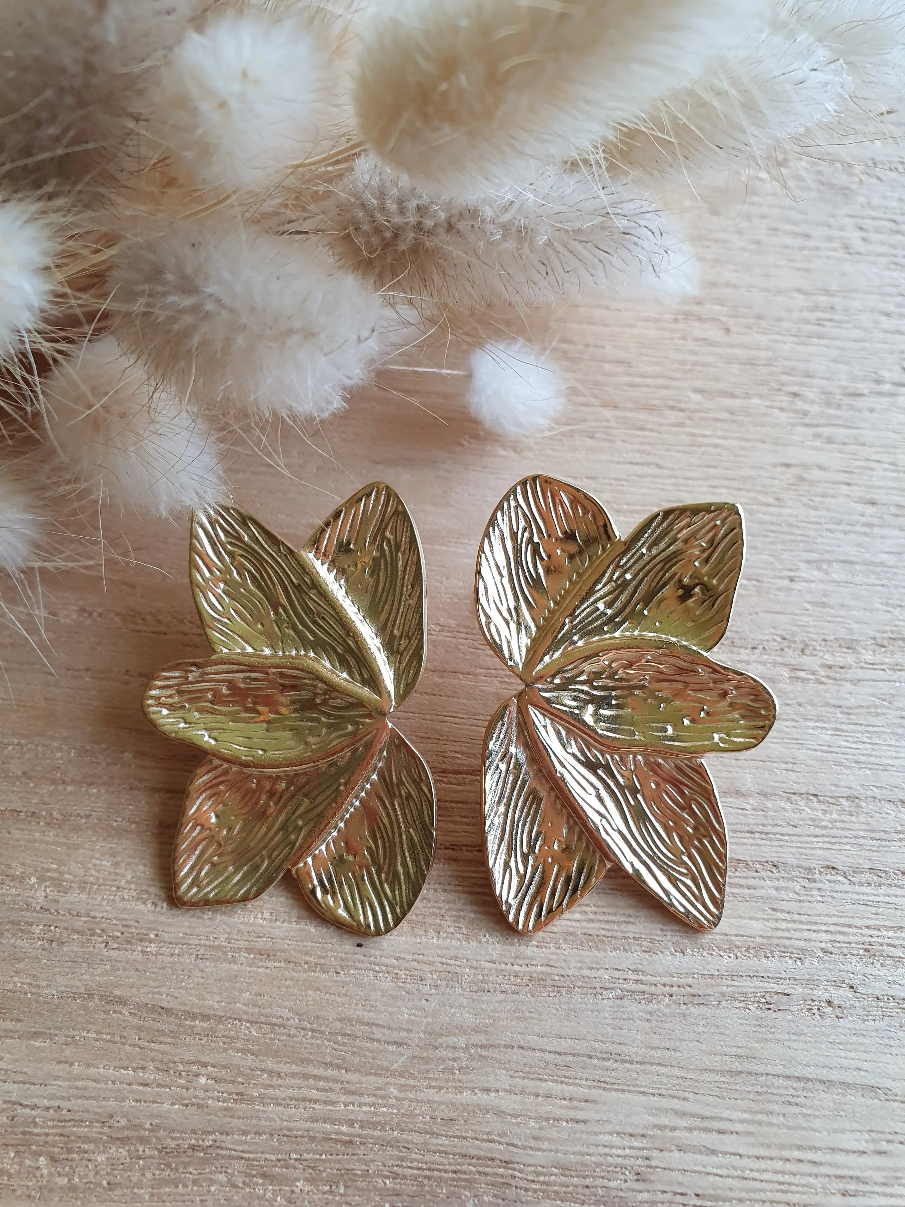 Grosses boucles d'oreilles feuilles en acier inoxydable doré a l'or fin Micomidy Bijoux