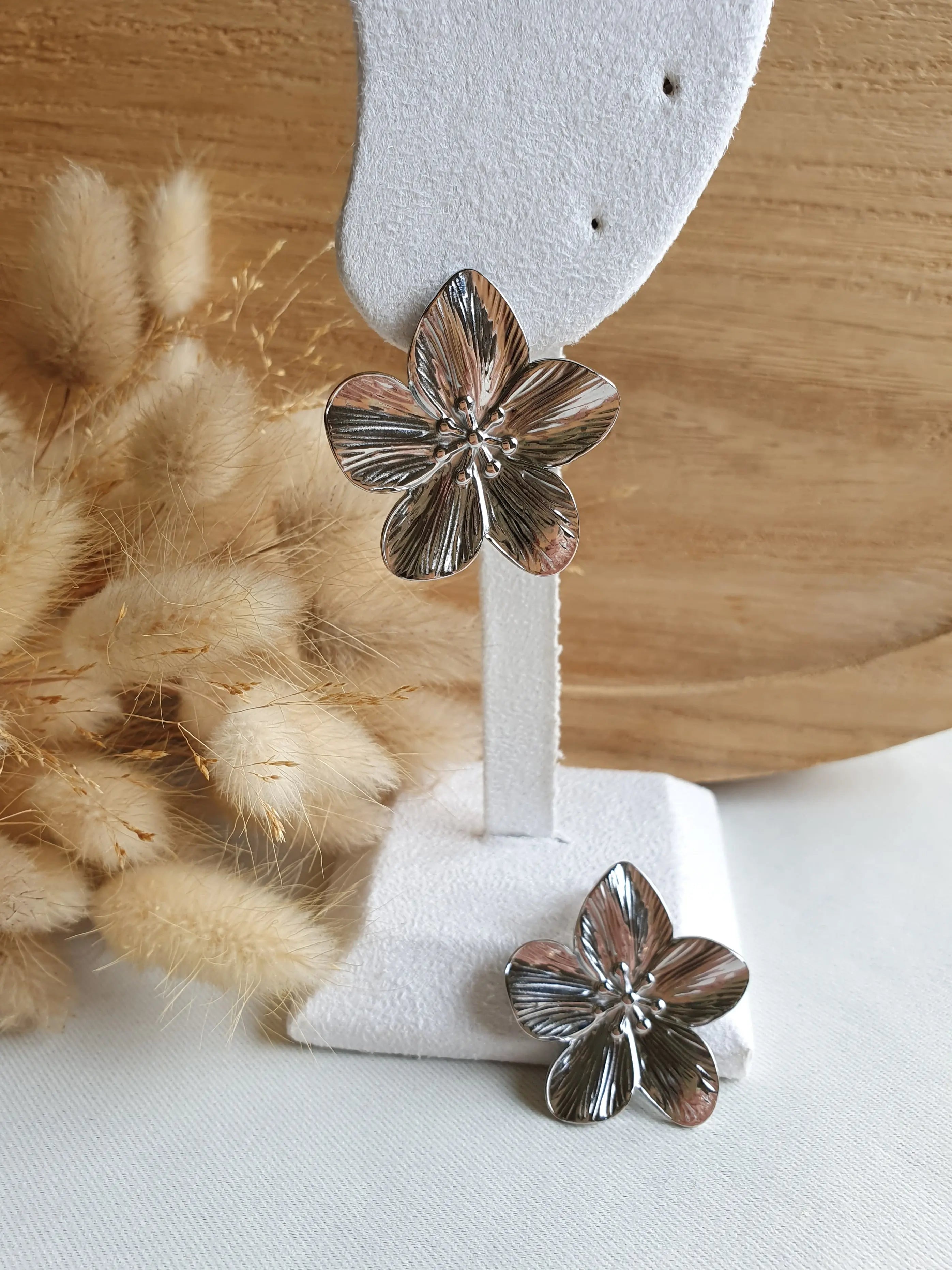 Boucles d'oreilles fleurs de cerisier - grosse boucles d'oreilles en acier inoxydable argent Micomidy Bijoux
