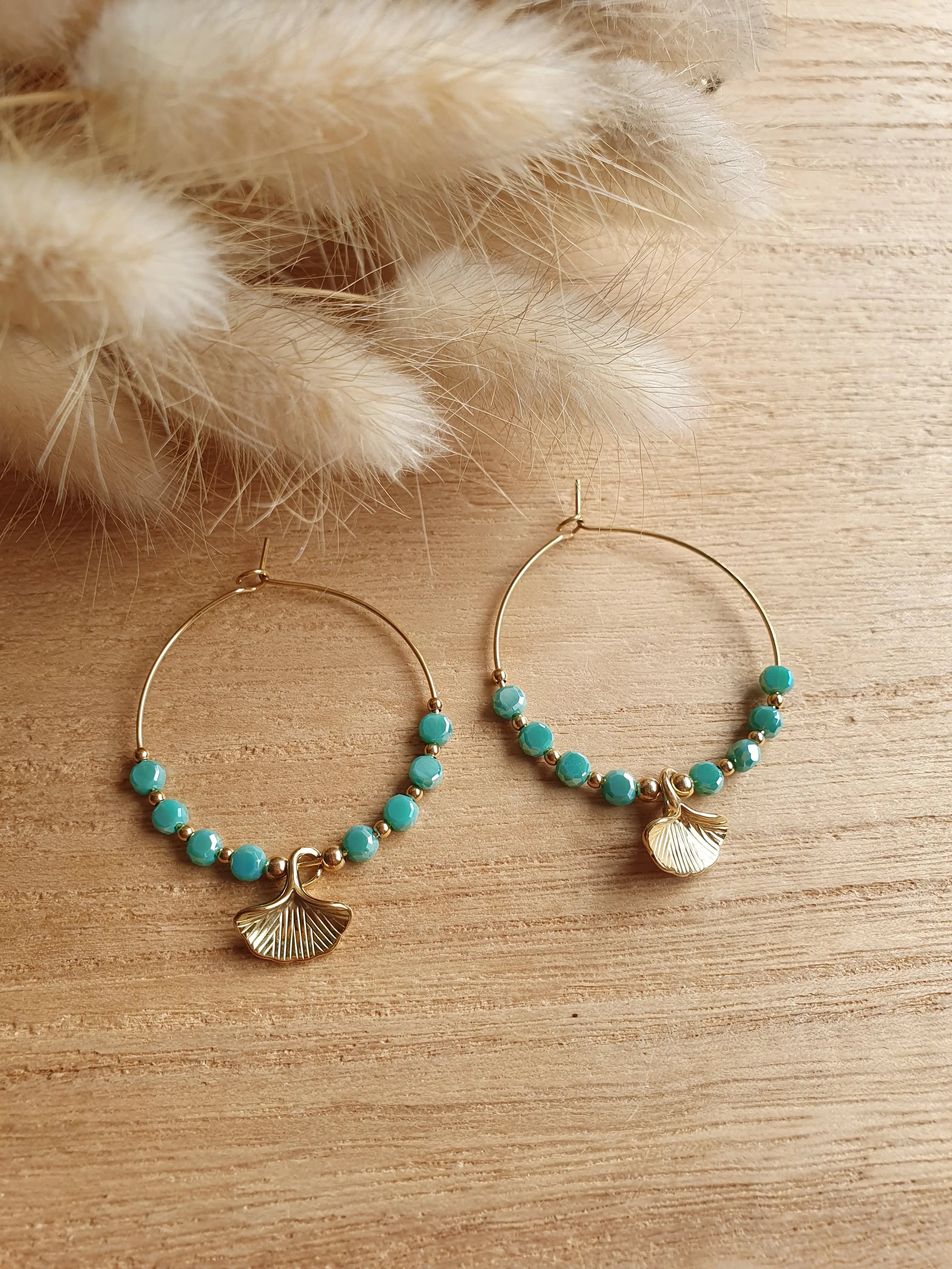 boucles d'oreilles creoles feuilles de ginkgo - boucles en acier inoxydable doré à l'or fin et perles brillantes Micomidy Bijoux