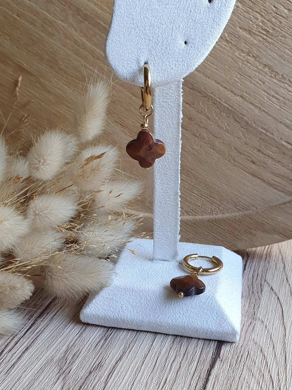 Boucles d'oreilles créoles en acier inoxydable or et trèfles en pierre naturelle oeil de tigre Micomidy Bijoux