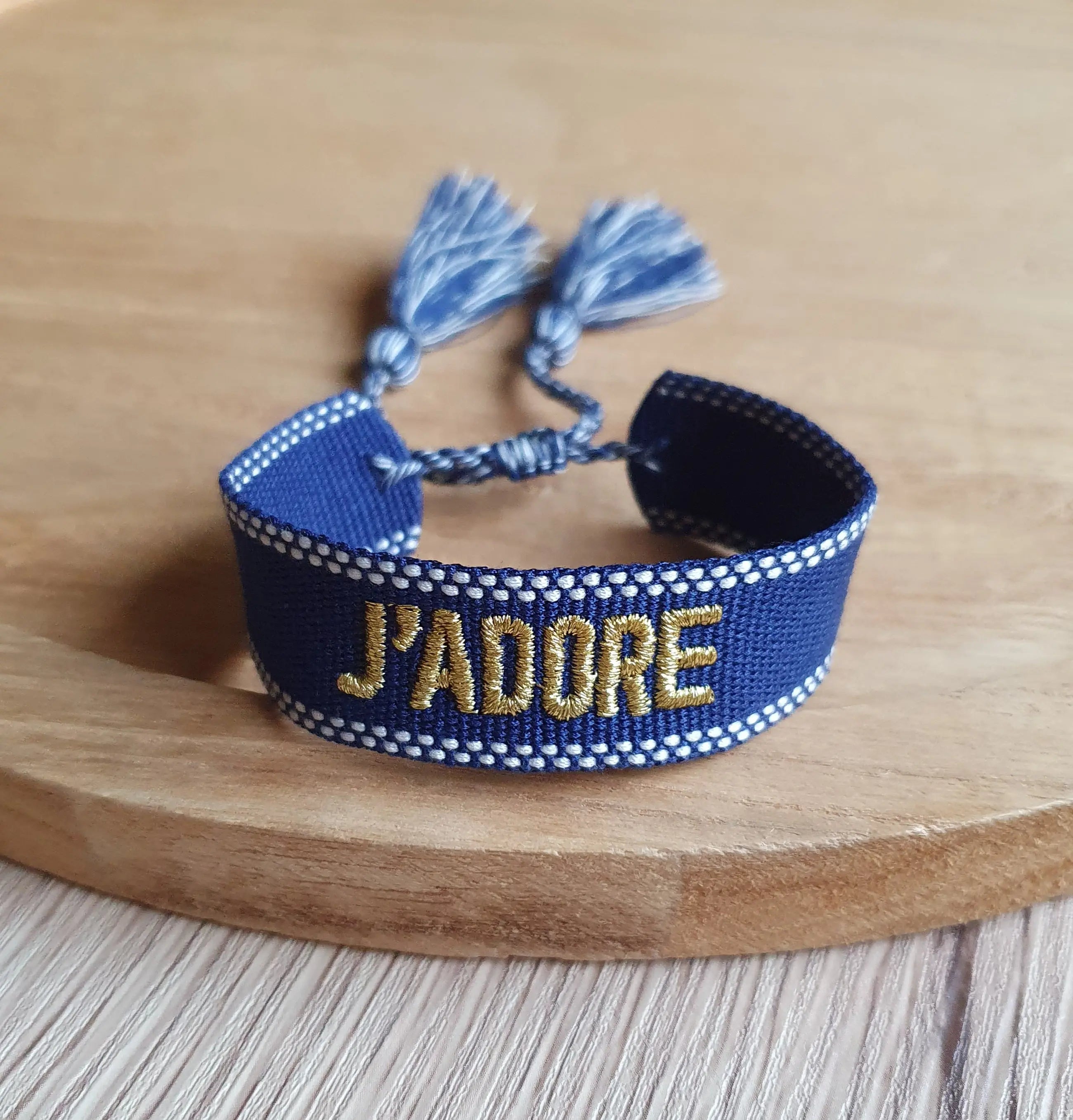 Bracelet tissé j'adore avec cordon ajustable et pompons Micomidy Bijoux