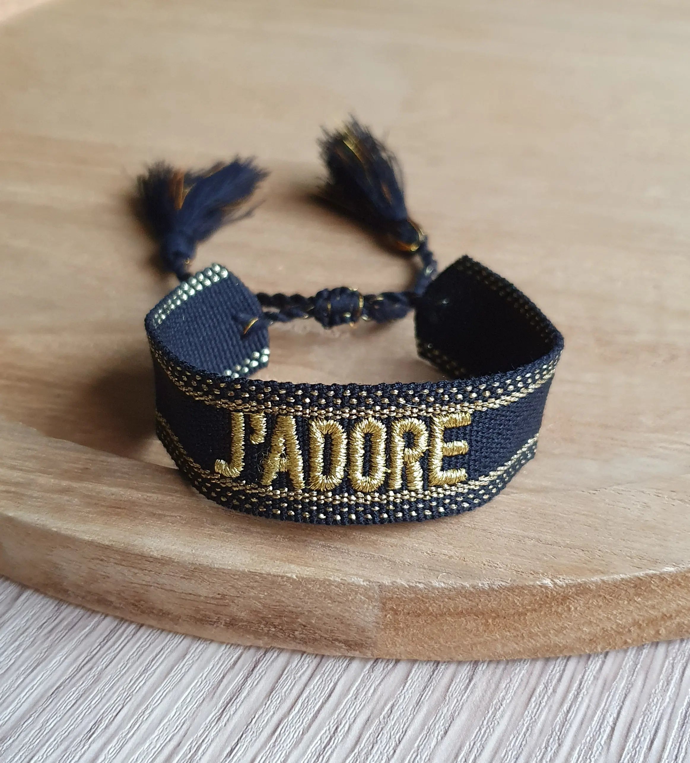 Bracelet tissé j'adore avec cordon ajustable et pompons Micomidy Bijoux