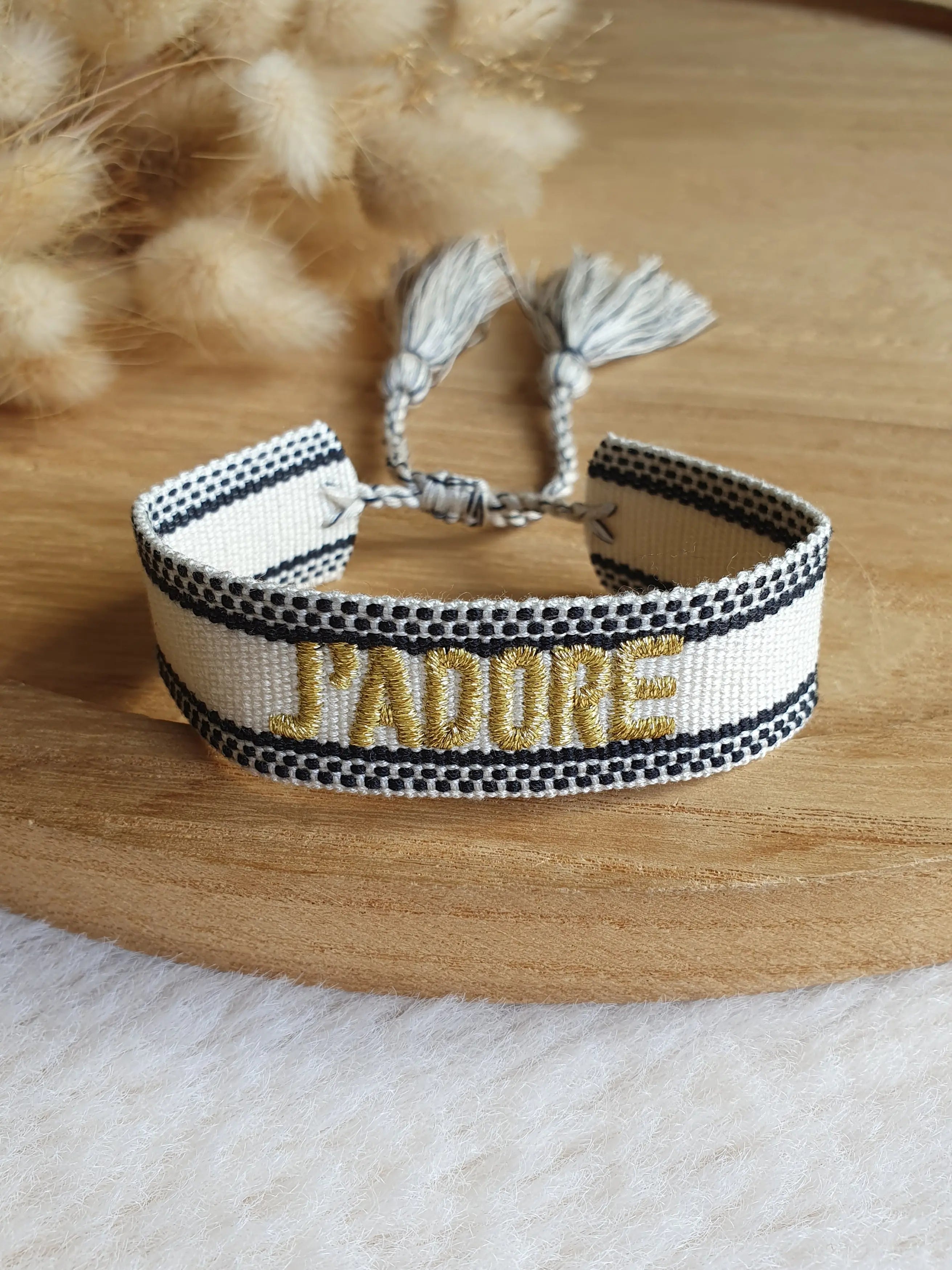 Bracelet tissé j'adore avec cordon ajustable et pompons Micomidy Bijoux
