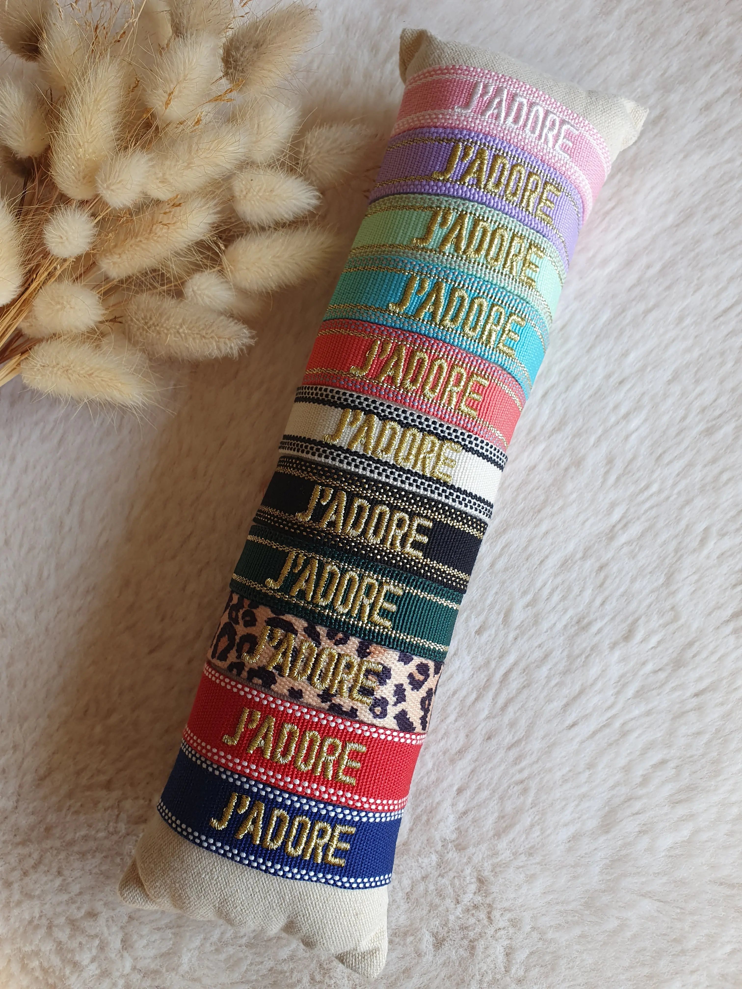 Bracelet tissé j'adore avec cordon ajustable et pompons Micomidy Bijoux
