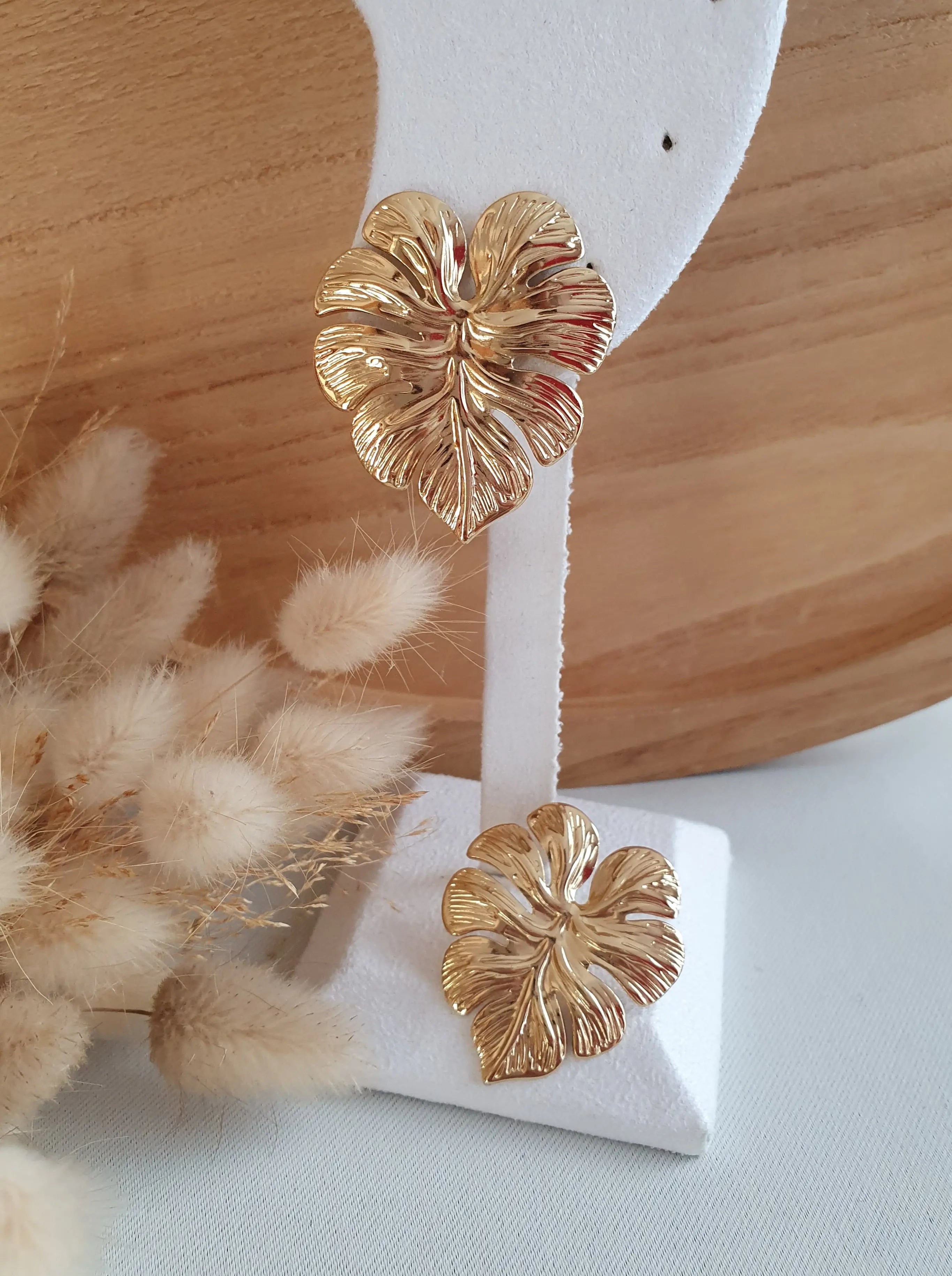 Boucles d'oreilles puces feuilles de monstera en acier inoxydable or Micomidy Bijoux