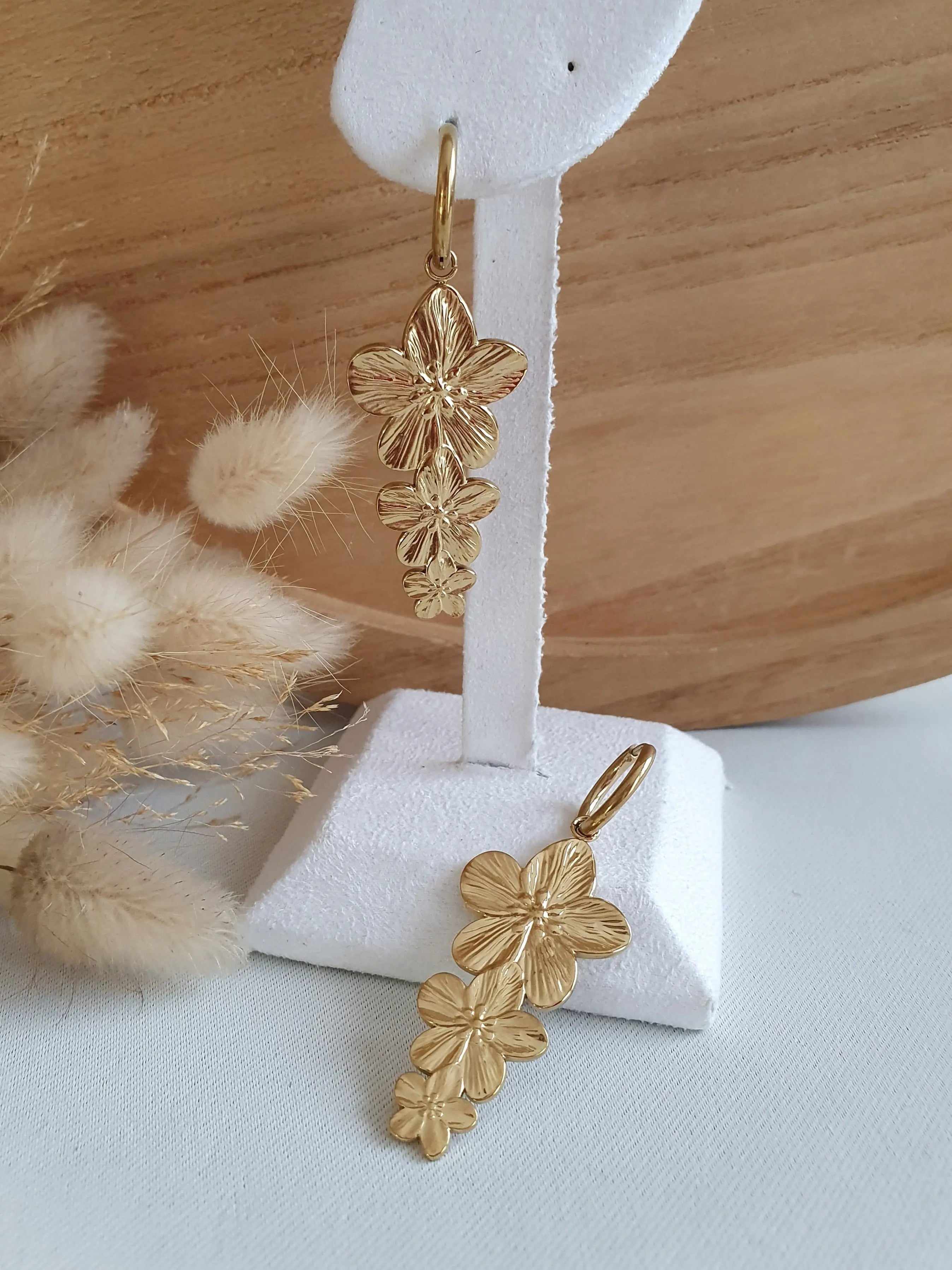 Boucles d'oreilles creoles trio de fleurs de cerisier en acier inoxydable or Micomidy Bijoux