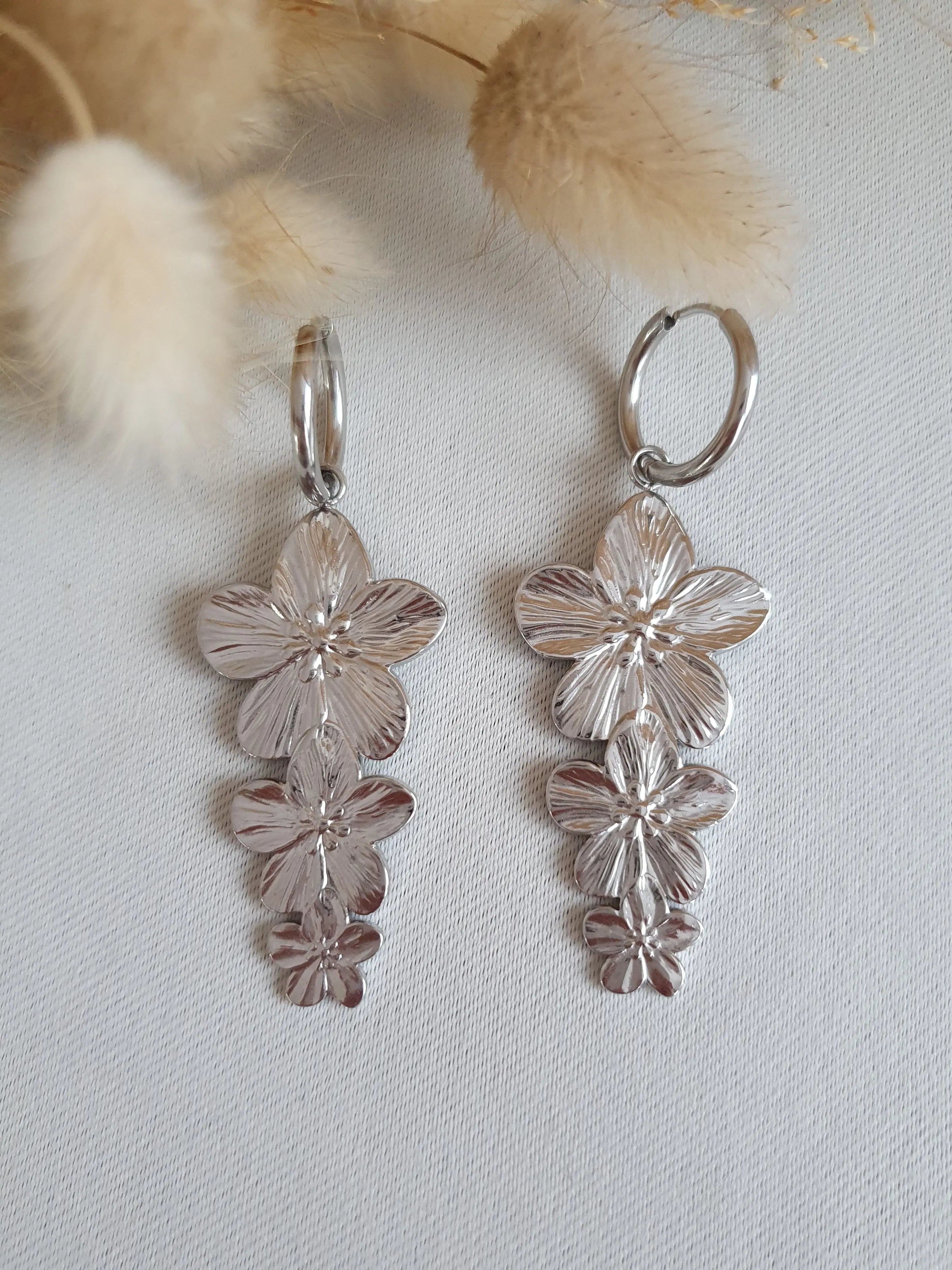 Boucles d'oreilles créoles trio de fleurs de cerisier en acier inoxydable argent Micomidy Bijoux