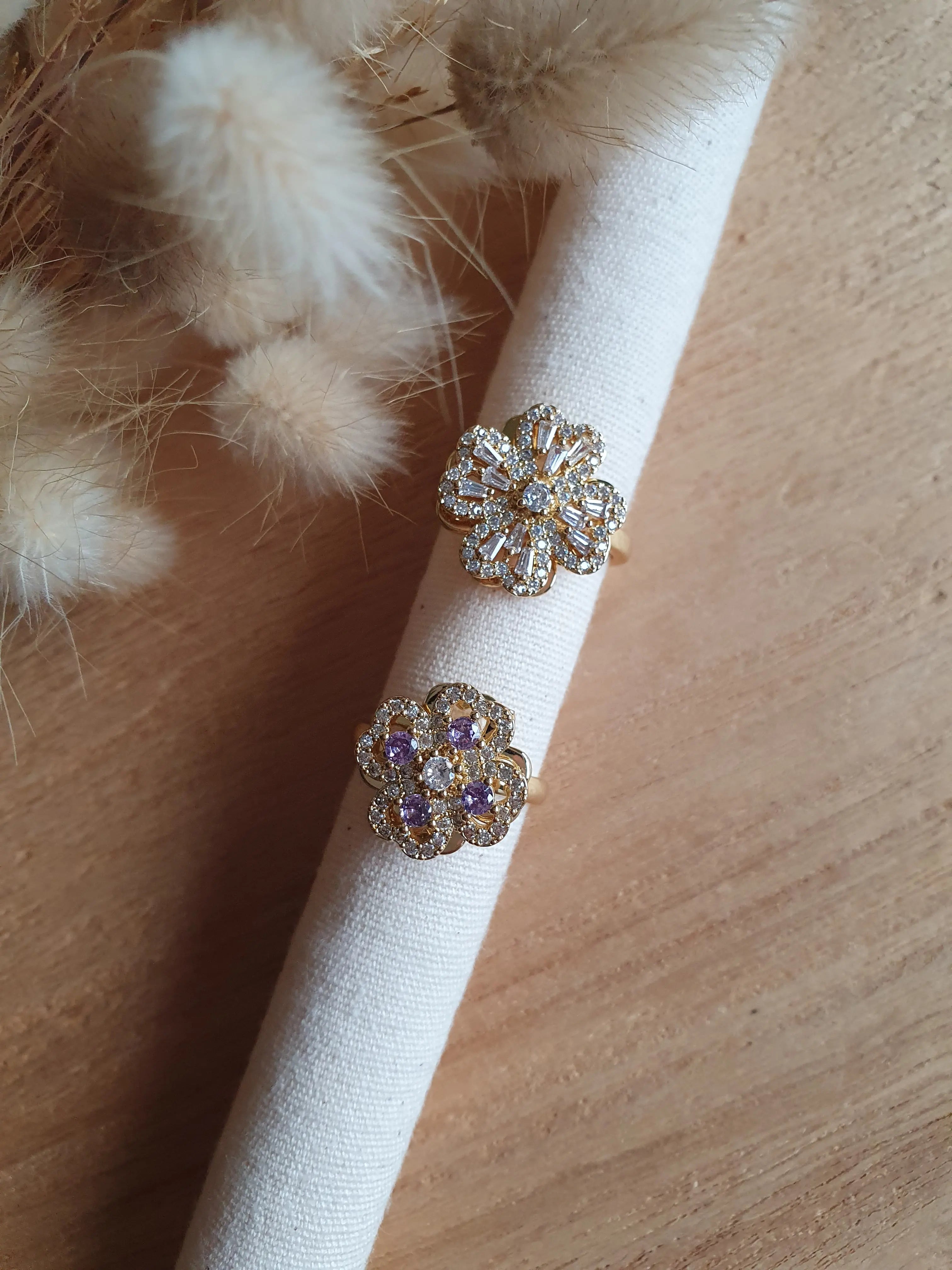 Bague anti-stress trèfle ajustable en acier inoxydable or et strass blancs Micomidy Bijoux