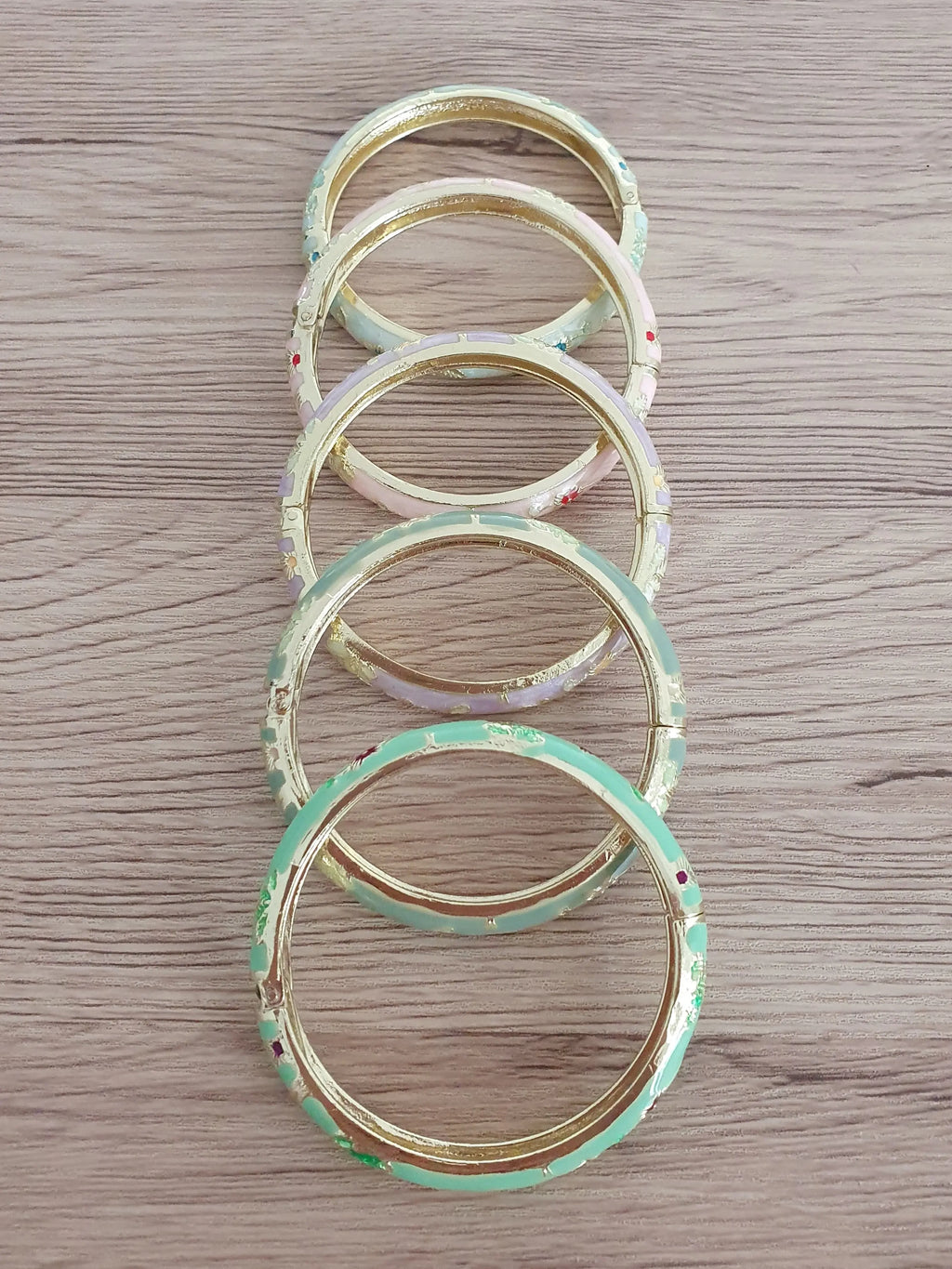 Joncs thaïlandais fleuris emaillés pastel Micomidy Bijoux