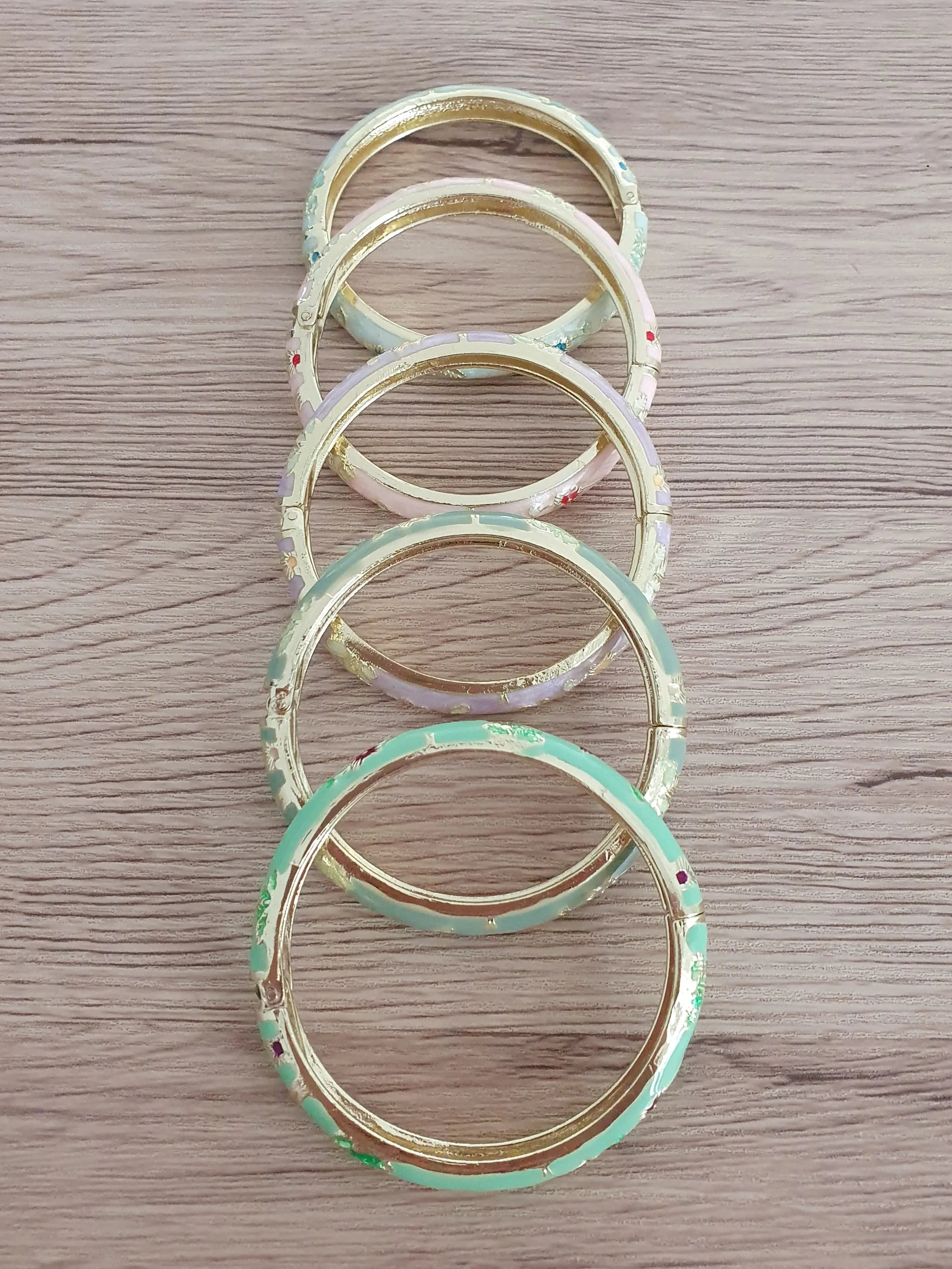 Joncs thaïlandais fleuris emaillés pastel Micomidy Bijoux