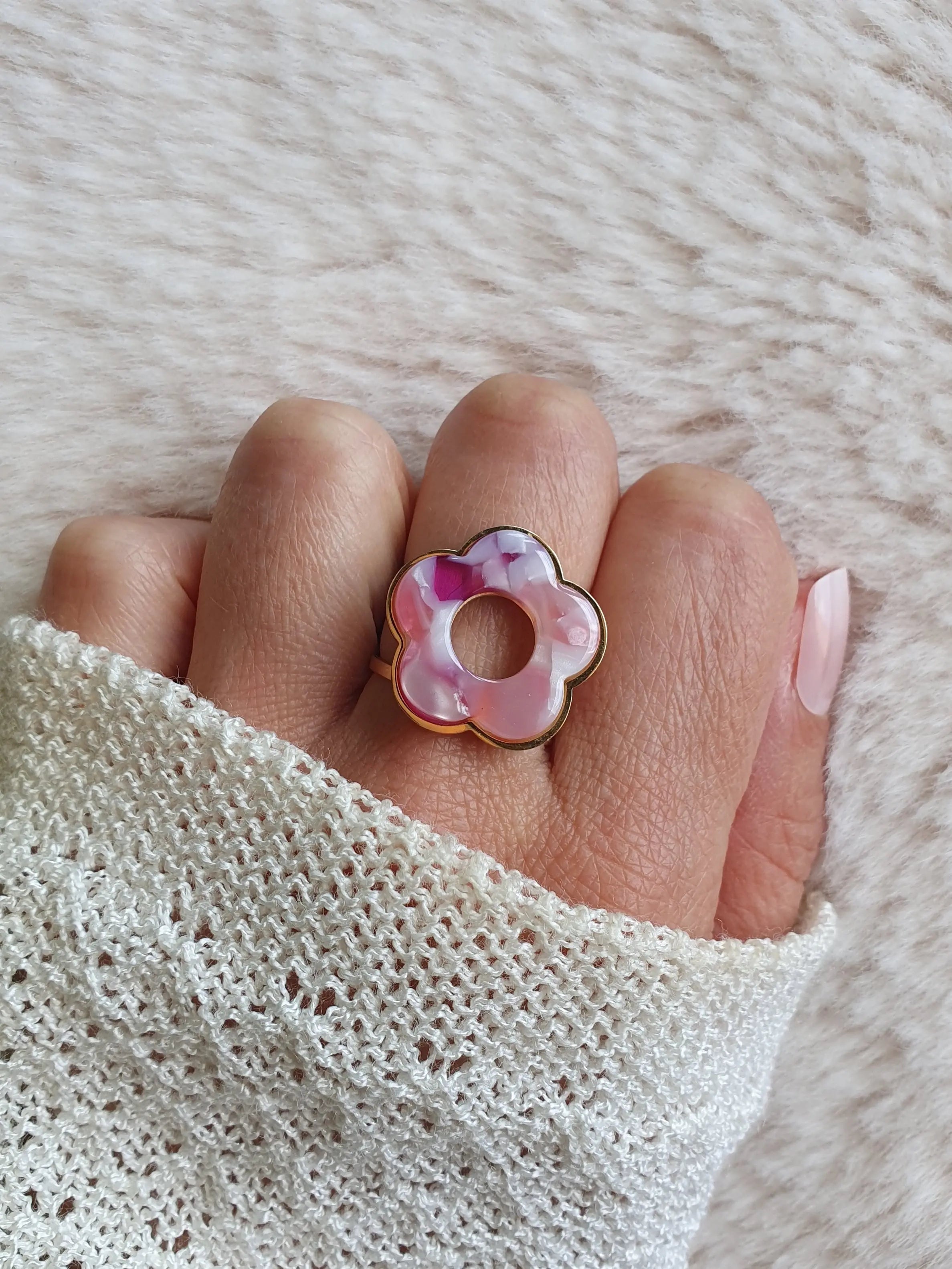 Bague Daisy - Bague fleur ajustable en acier inoxydable or et résine colorée Micomidy Bijoux
