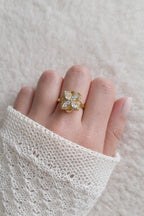 Bague anti-stress fleur ajustable en acier inoxydable or Micomidy Bijoux